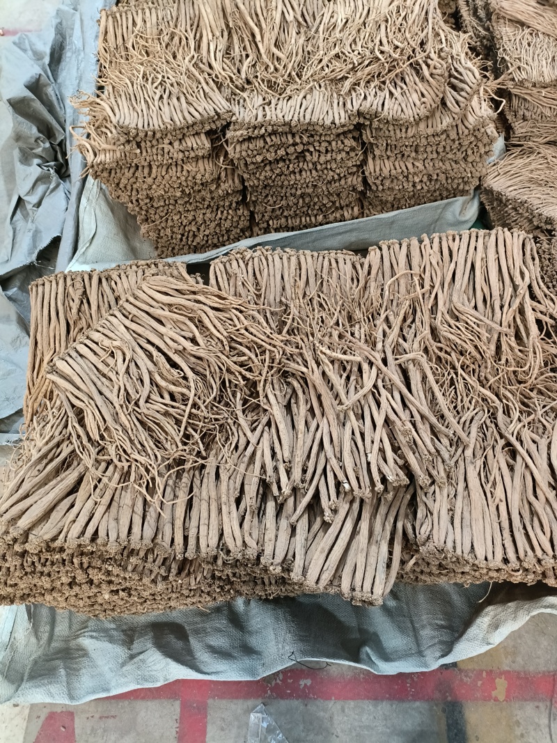 甘肃陇西地道药材党参，农户自家种植，无硫熏蒸，自然晾晒阴