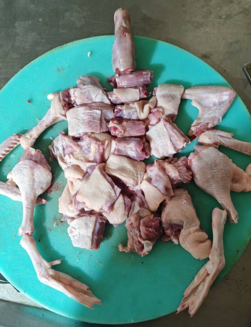 花边麻鸭鸭肉整只切块，真空包装支持电商代发全国对接