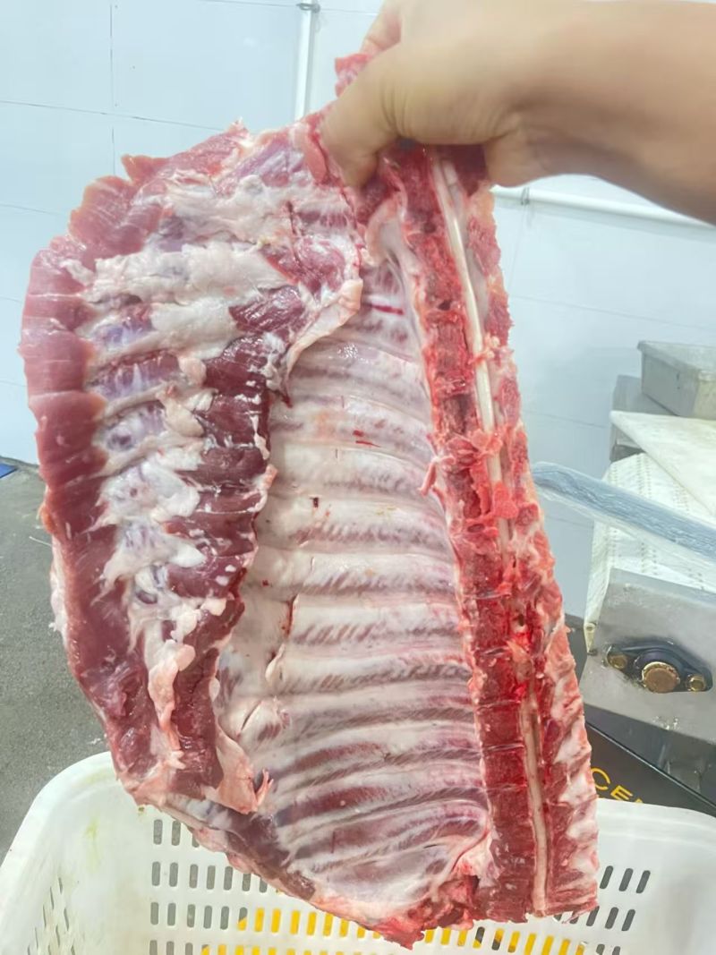 青猪通排，鲜冻青猪排骨