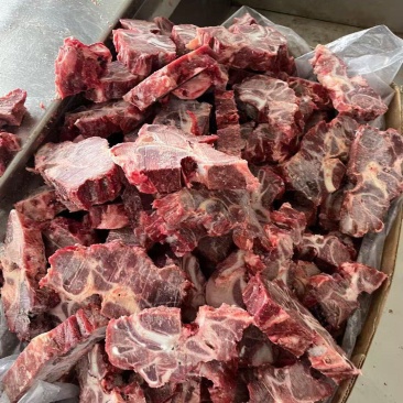 满肉牛脖骨