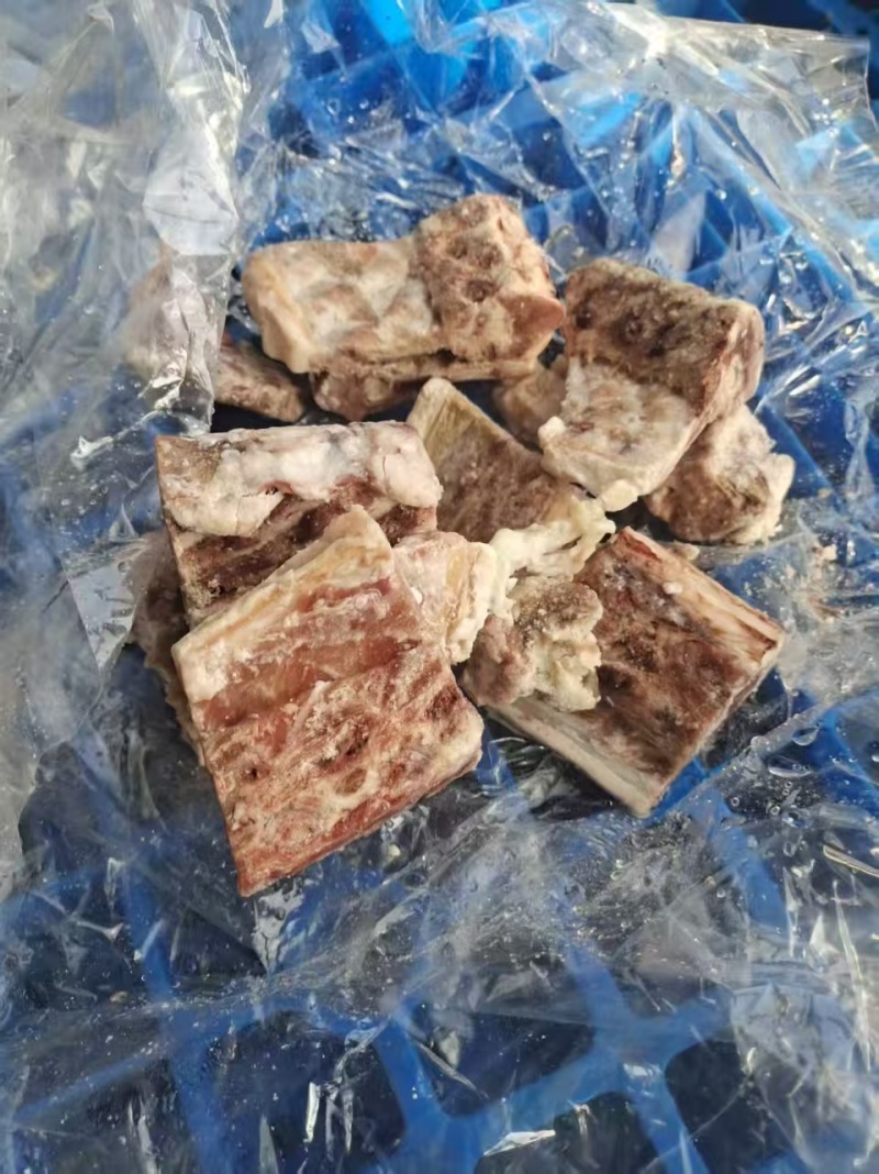 大日期羊蝎子，羊脖骨，羊刀骨切块，蝎子有整根，总共7吨，