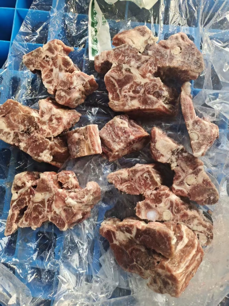 大日期羊蝎子，羊脖骨，羊刀骨切块，蝎子有整根，总共7吨，