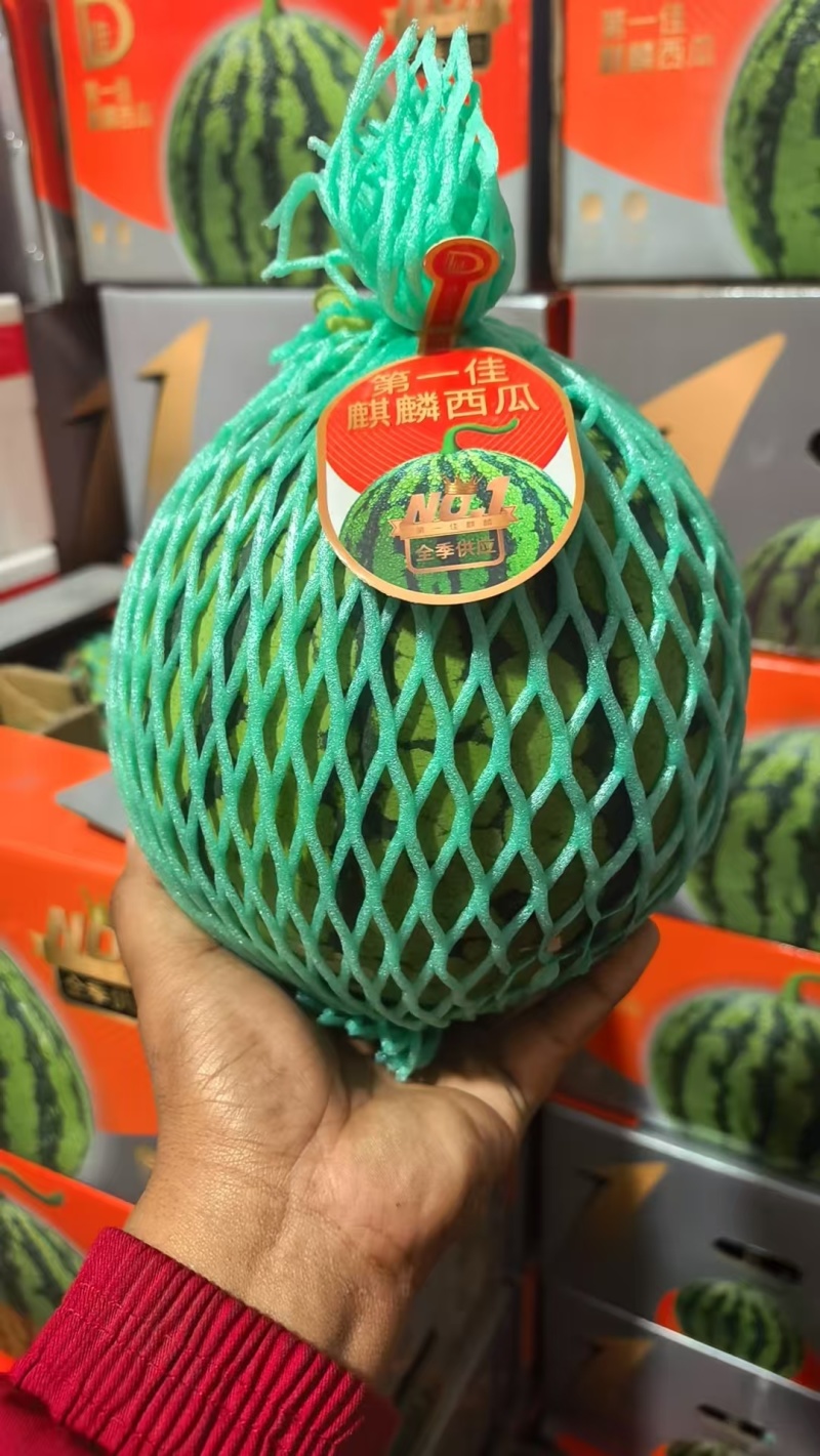 **佳无籽麒麟西瓜，量大价优，保质保量，欢迎咨询