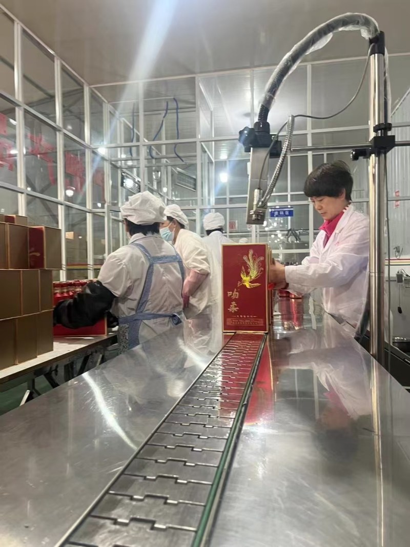 吻柔原浆凤香型白酒
