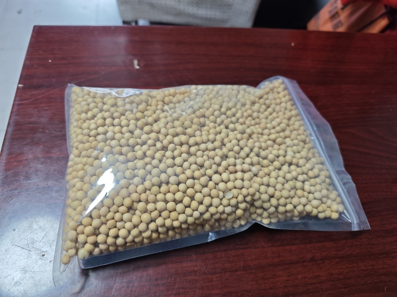 黑龙江今年新下来的有机黄豆大量有货，欢迎老板来咨询，认证齐全