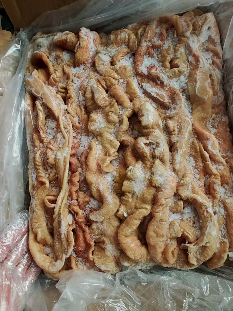 纯干大肠，特点：纯干无水分，解冻后无明显出水