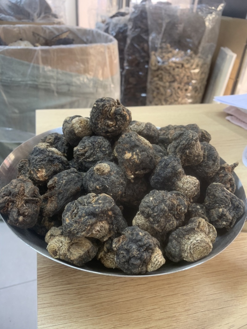 产地直发丽江黑玛咖玛卡干果干片人工挑选