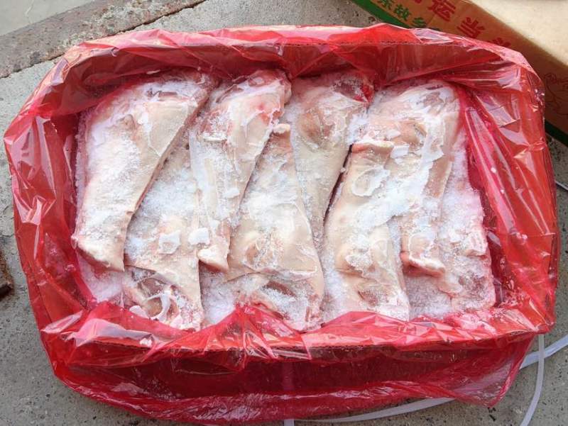 分割肉，猪头猪副产品鸿运当头每件净重16斤