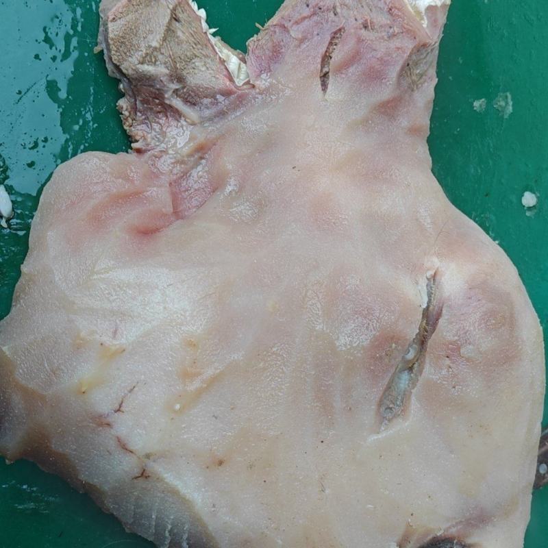 清水煮八分熟刀削毛牛头肉