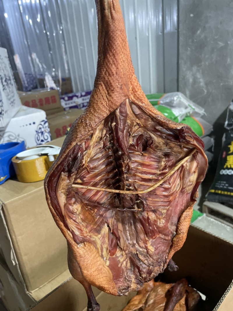 重庆板鸭腊板鸭川味腊板鸭烟熏腊板鸭腊味板鸭