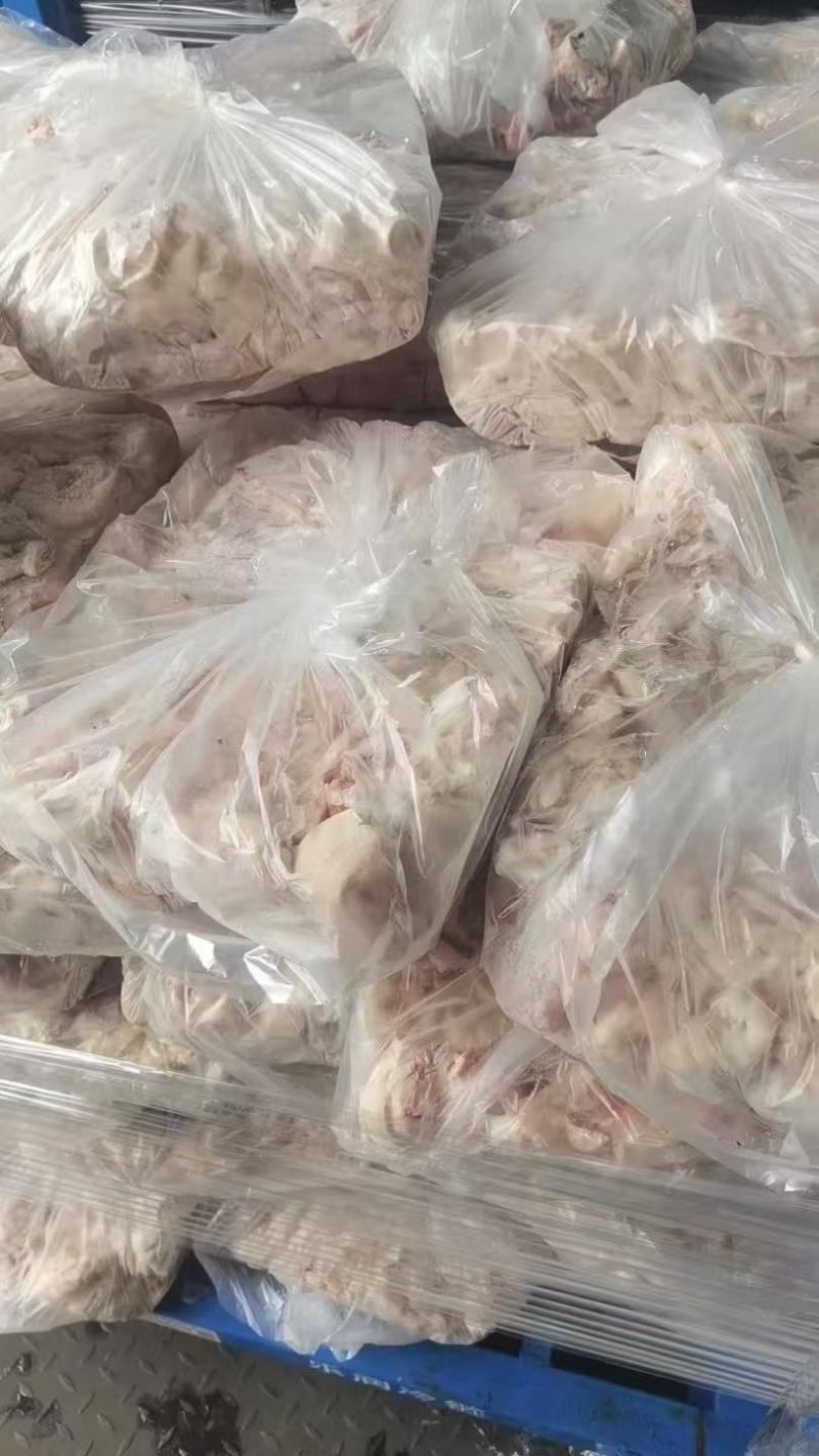 拐骨带皮拐骨。新货新鲜日期厂家直发。品种齐全。直发厂家