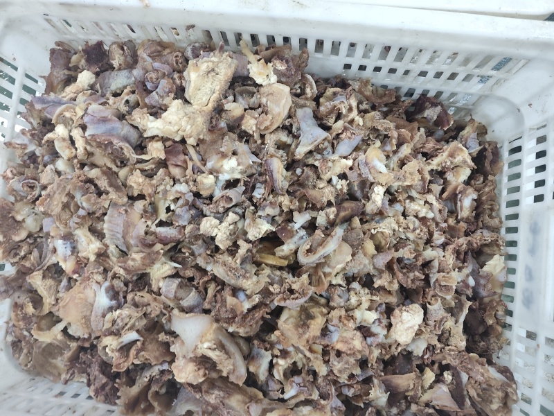 【熟牛肉】剔骨肉为骨边精华，筋肉相连，软糯弹牙，脂香浓郁