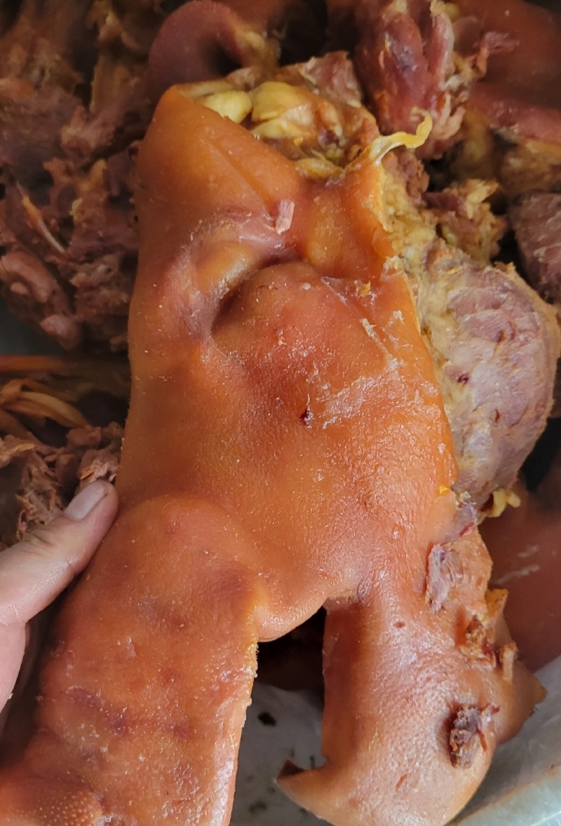 【卤味】荣昌卤鹅，卤猪头肉，卤肥肠