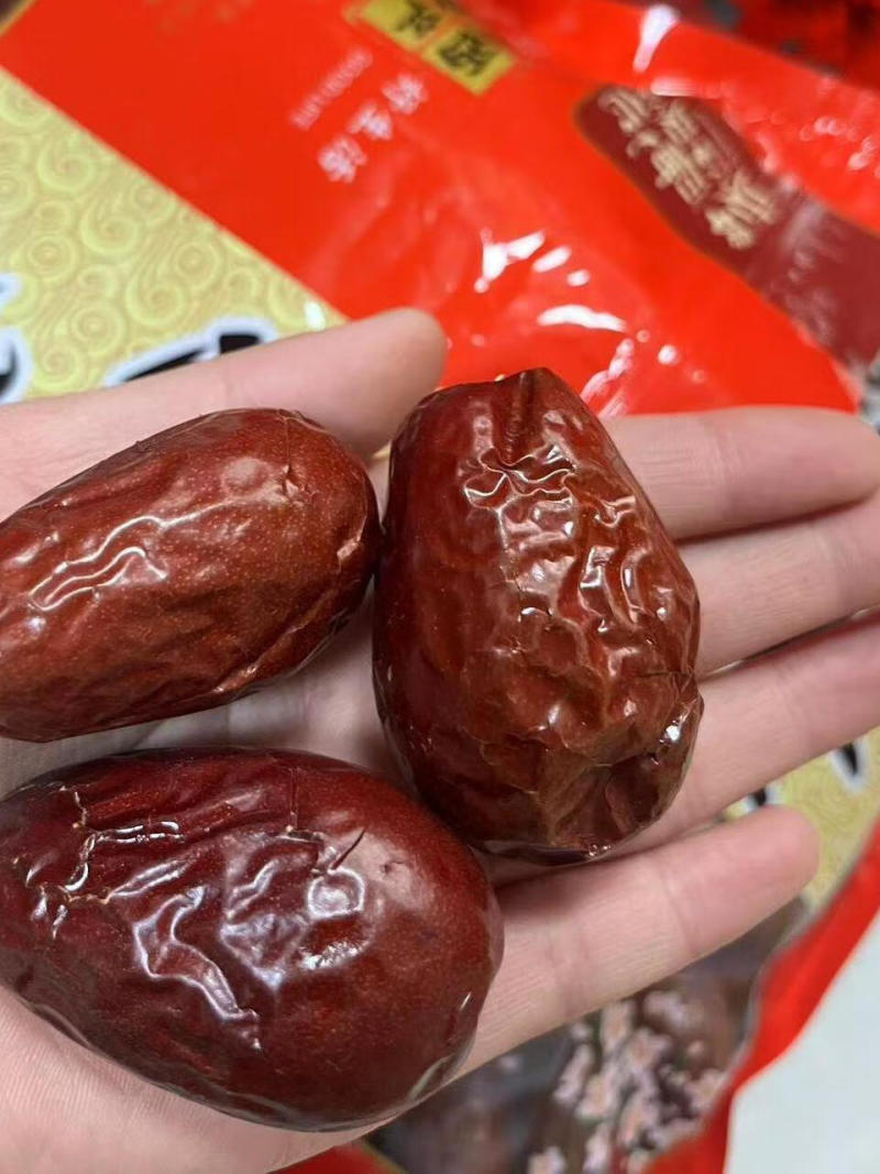 销售骏枣树苗(吆舞舞伞溜寺吆酒灵酒齐)，蜡封接穗