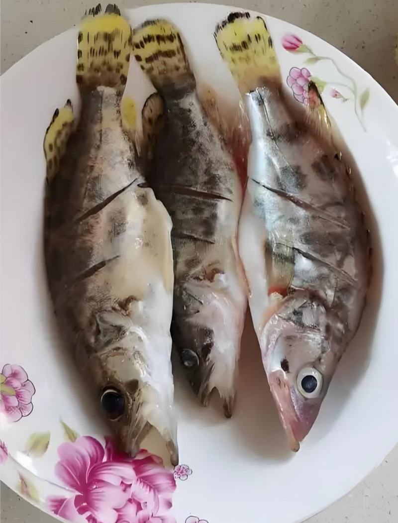 黄山臭鳜鱼仔非遗制作低盐腌制