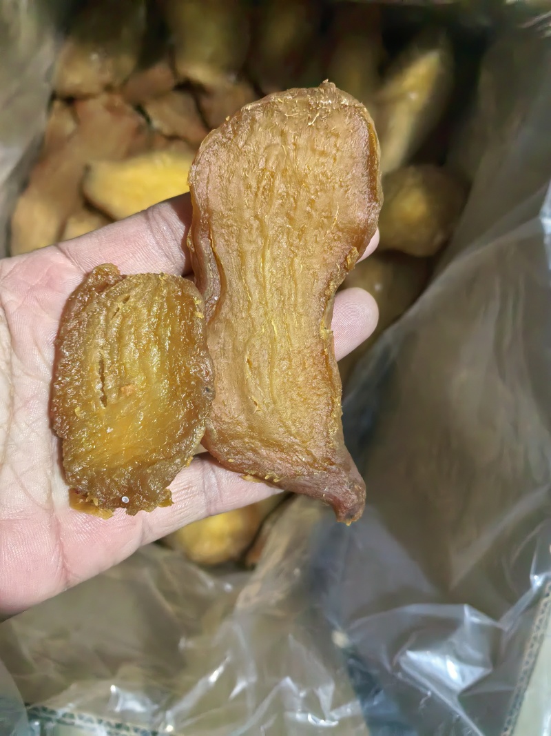 自家生产的红薯片原味的长年供应味舔嚼着劲道