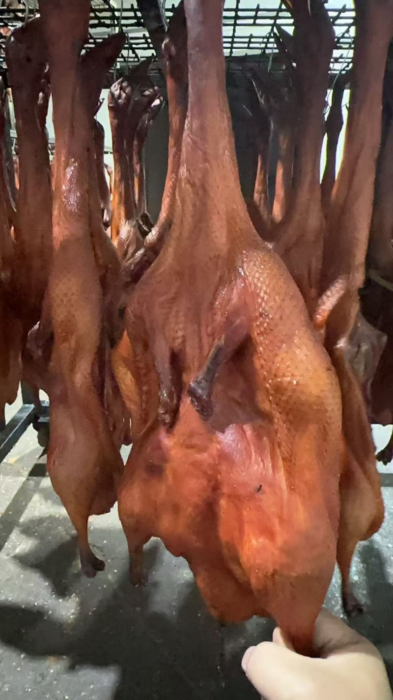 板鸭烟熏板鸭地摊板鸭商用板鸭