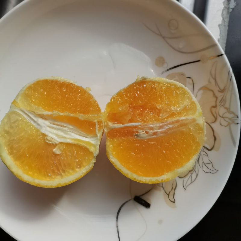 无酸的橙子。