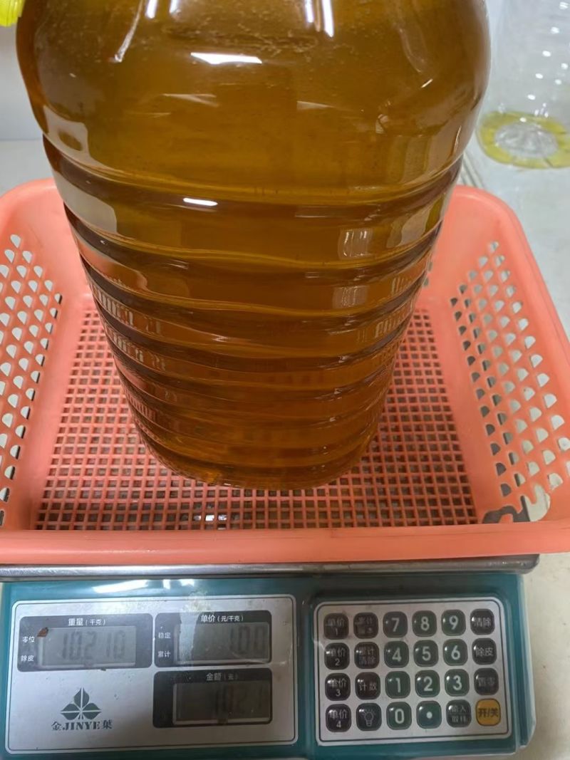 太阳自己晒起来的很好吃买越多越优惠还有山茶油可联系我可以