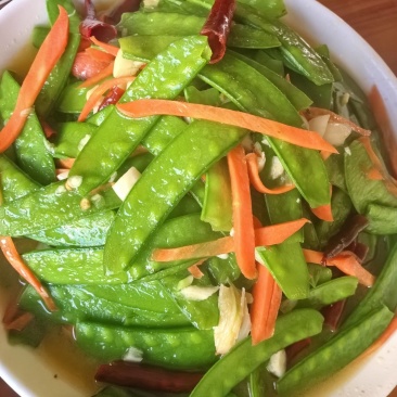 荷兰豆，荚豆，大量上市多种豆类可配车专业代办代收代发全国