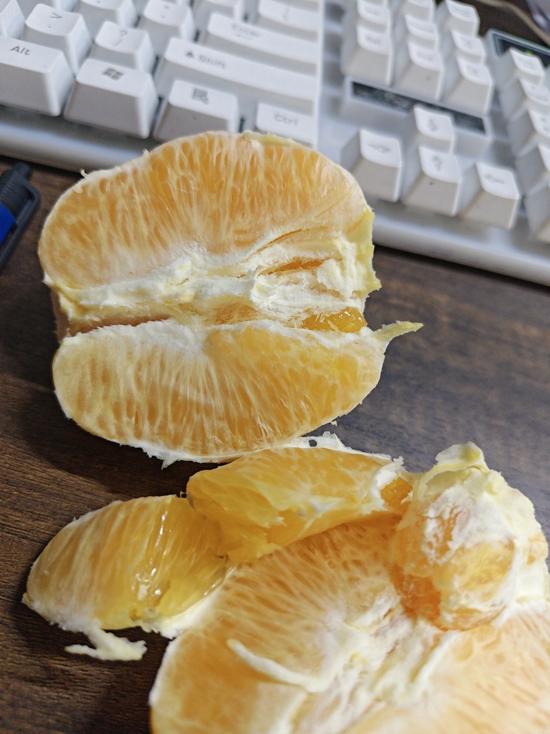 湖南纽荷尔脐橙，自家种植，不打蜡不泡药，自然香甜