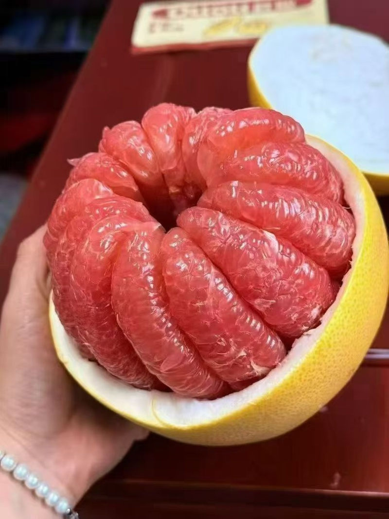 精品三红柚，白柚大量有货