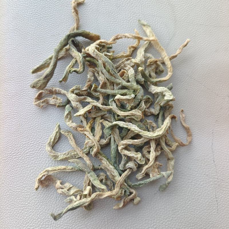 晒干的青萝卜条。青萝卜干。