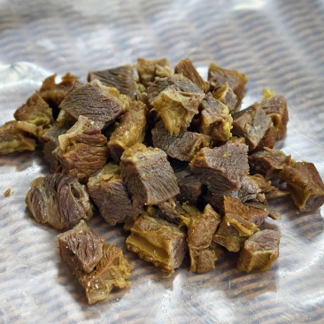 全熟五香牛腩粒，现卤现发