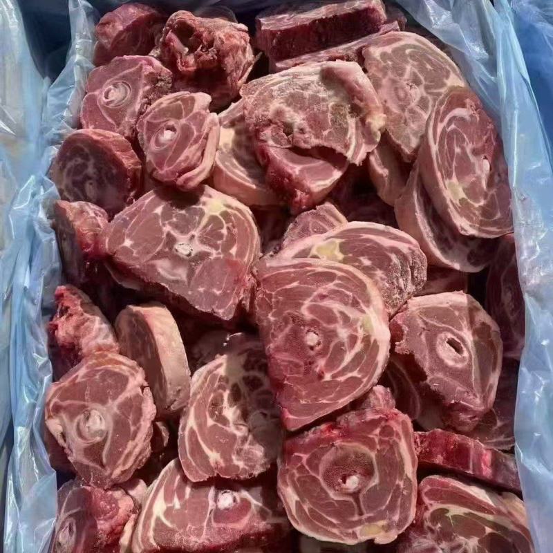 **满肉牛脖骨