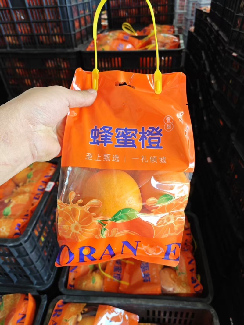精品赣南脐橙，大量现货规格齐全品质保证，可视频看货