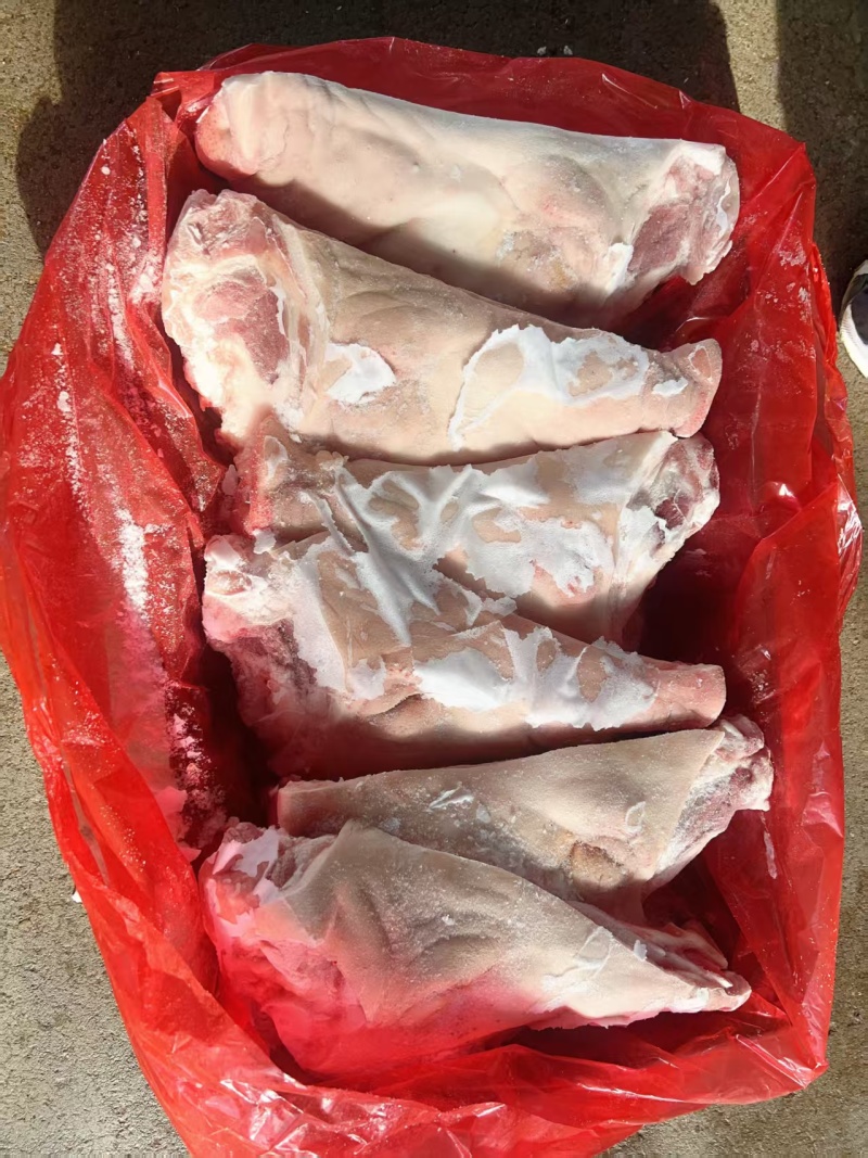 分割肉，猪头猪副产品鸿运当头每件净重16斤
