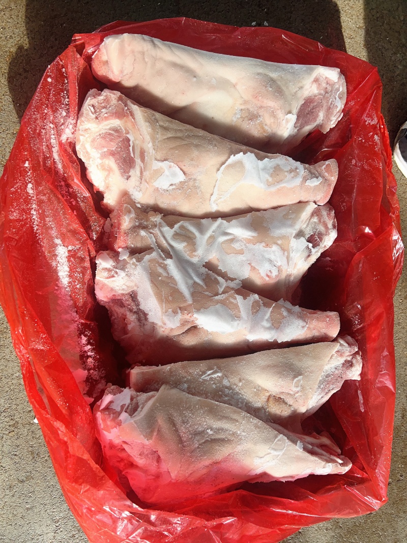 分割肉，猪头猪副产品鸿运当头每件净重16斤