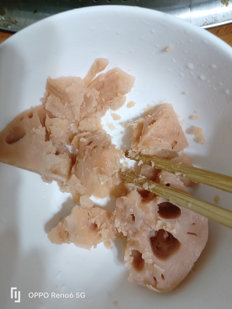 鄂莲老6号，欢迎订购2026年藕种，藕种包纯，**杂藕