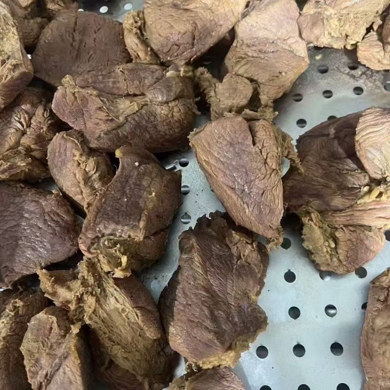 牛碎肉，牛碎肉块，长年有货，一件起发，量大从优。