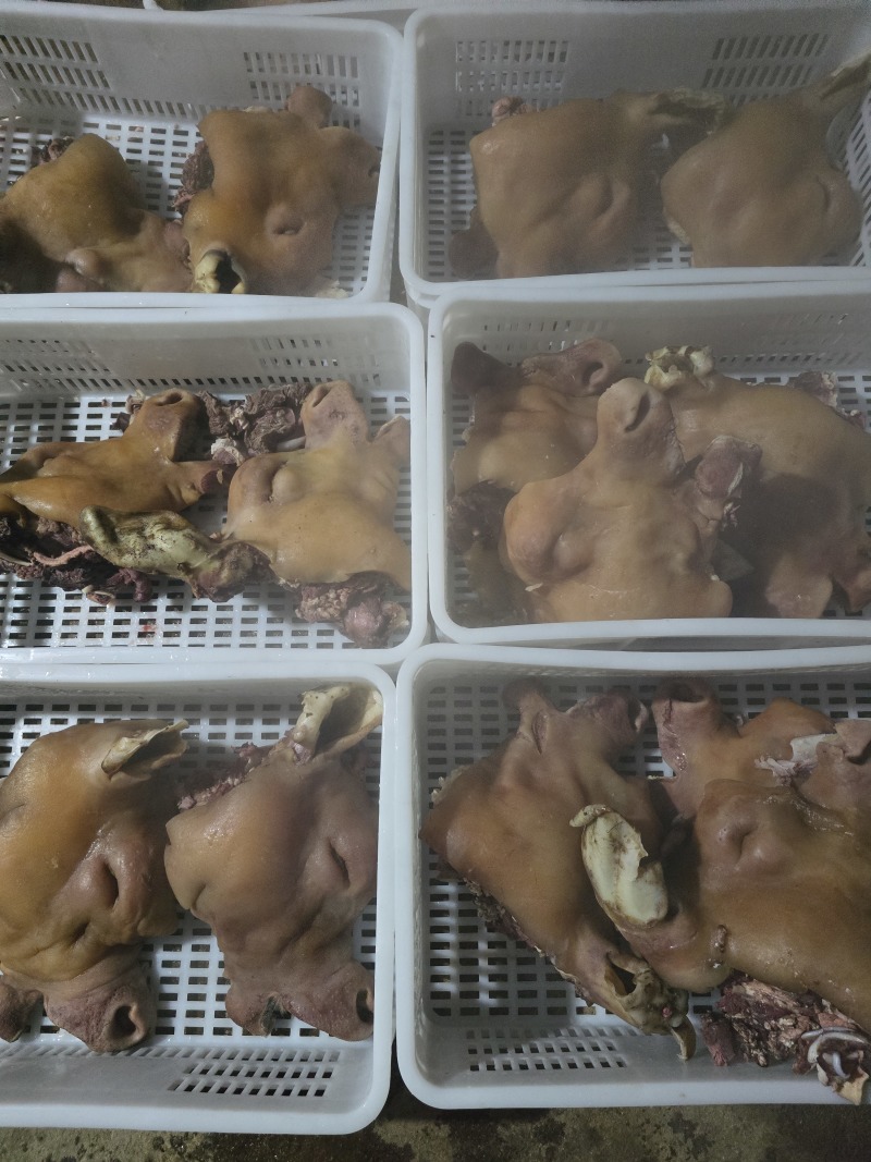 【精品】火烧毛纯干牛头肉货源充足量大从优欢迎采购