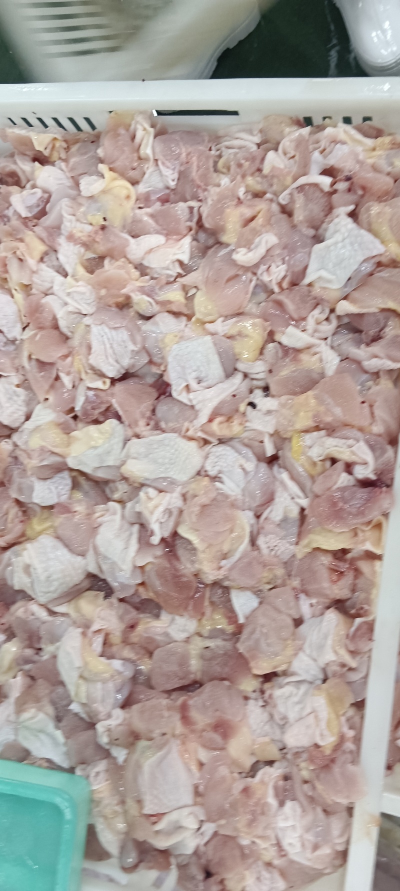 老鸡带皮胸肉块