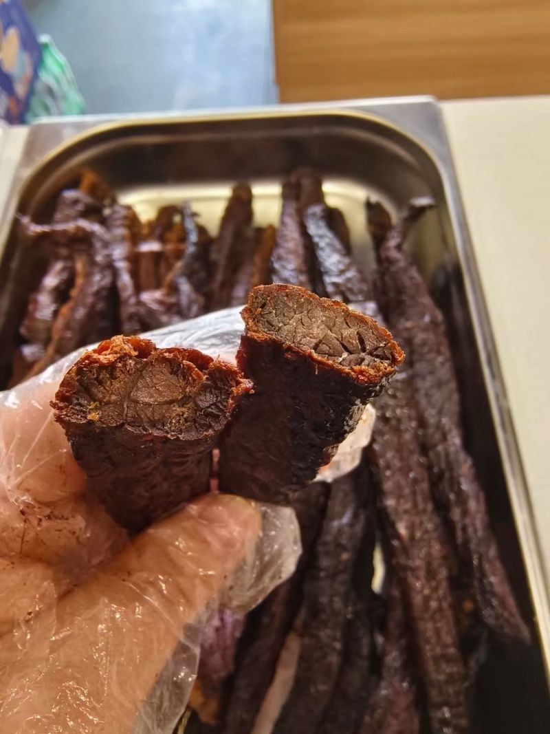 精品牛肉干内蒙古厂家直供质量保证美味鲜香全国发货