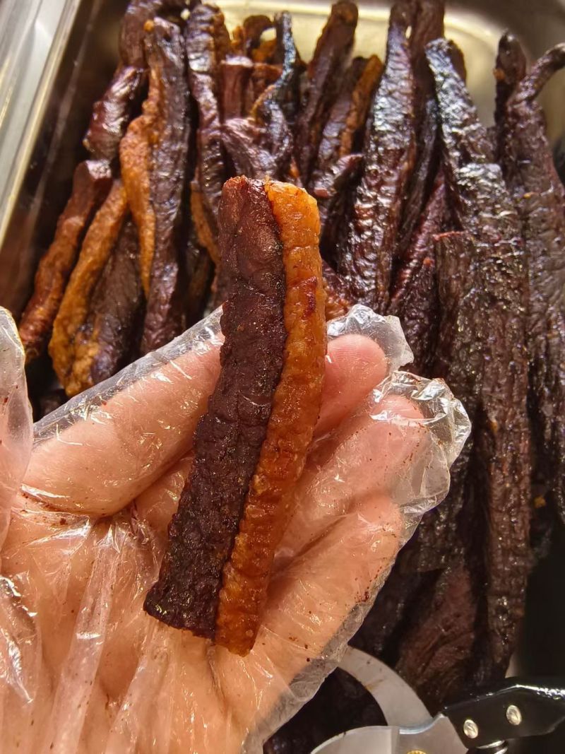 精品牛肉干内蒙古厂家直供质量保证美味鲜香全国发货