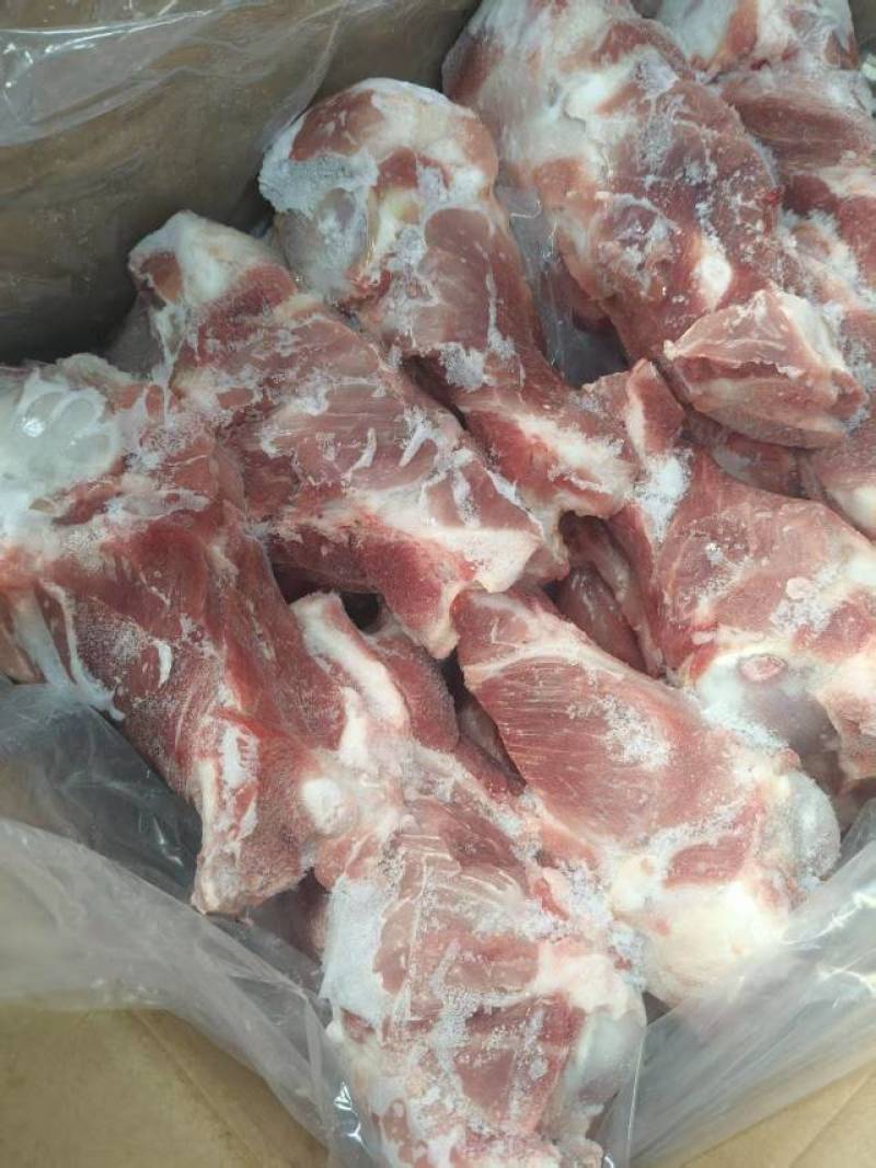 盼诚满肉大棒骨，开箱实拍，含肉率80。**推荐