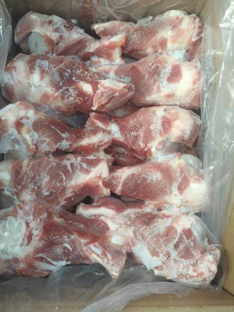 盼诚满肉大棒骨，开箱实拍，含肉率80。**推荐