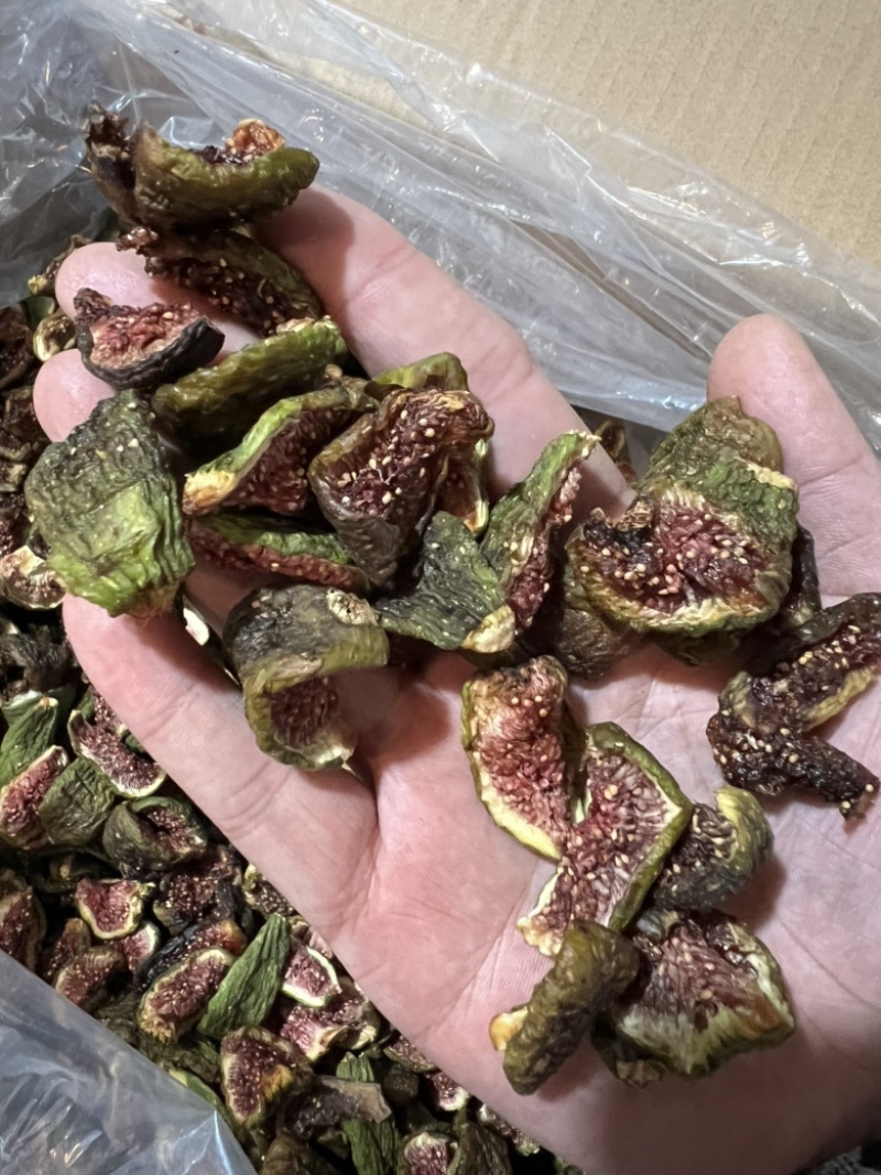 威海青皮无花果烘干即食水果干软糯香甜休闲零食