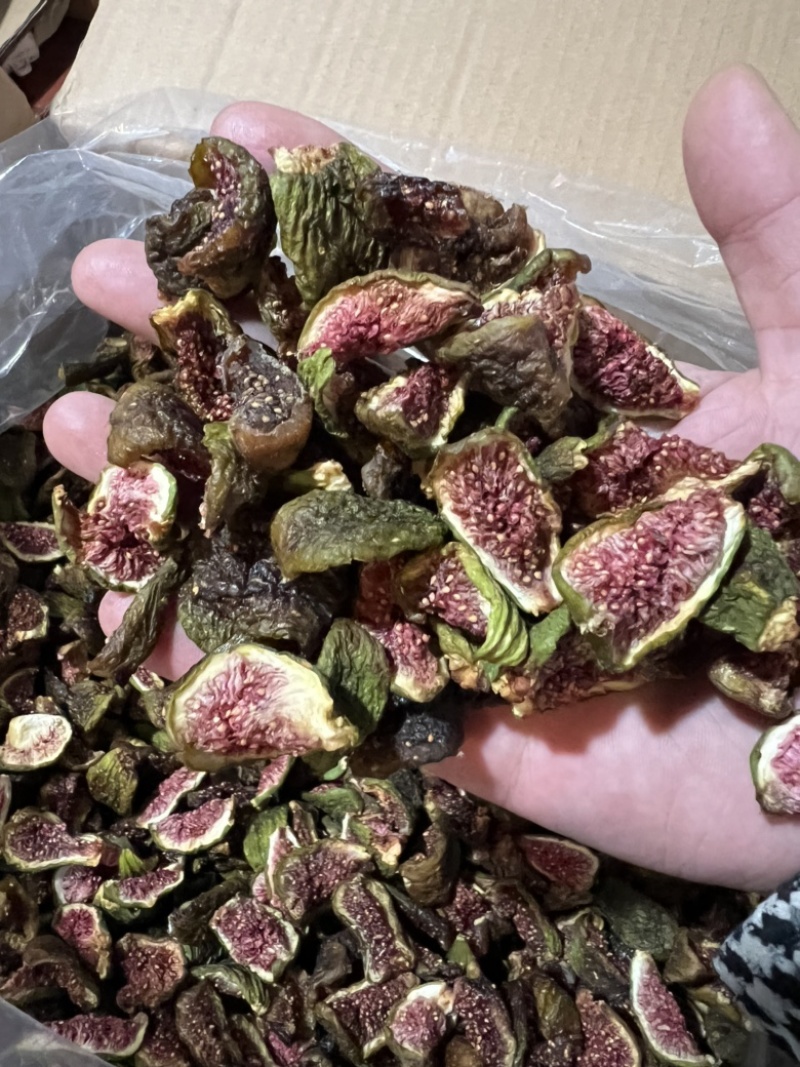 威海青皮无花果烘干即食水果干软糯香甜休闲零食