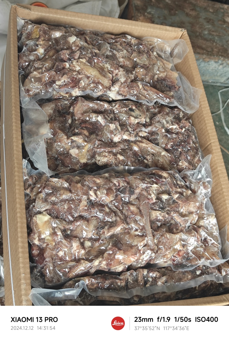剔骨熟牛肉，纯干无水，块整，真空包装，质量保证！
