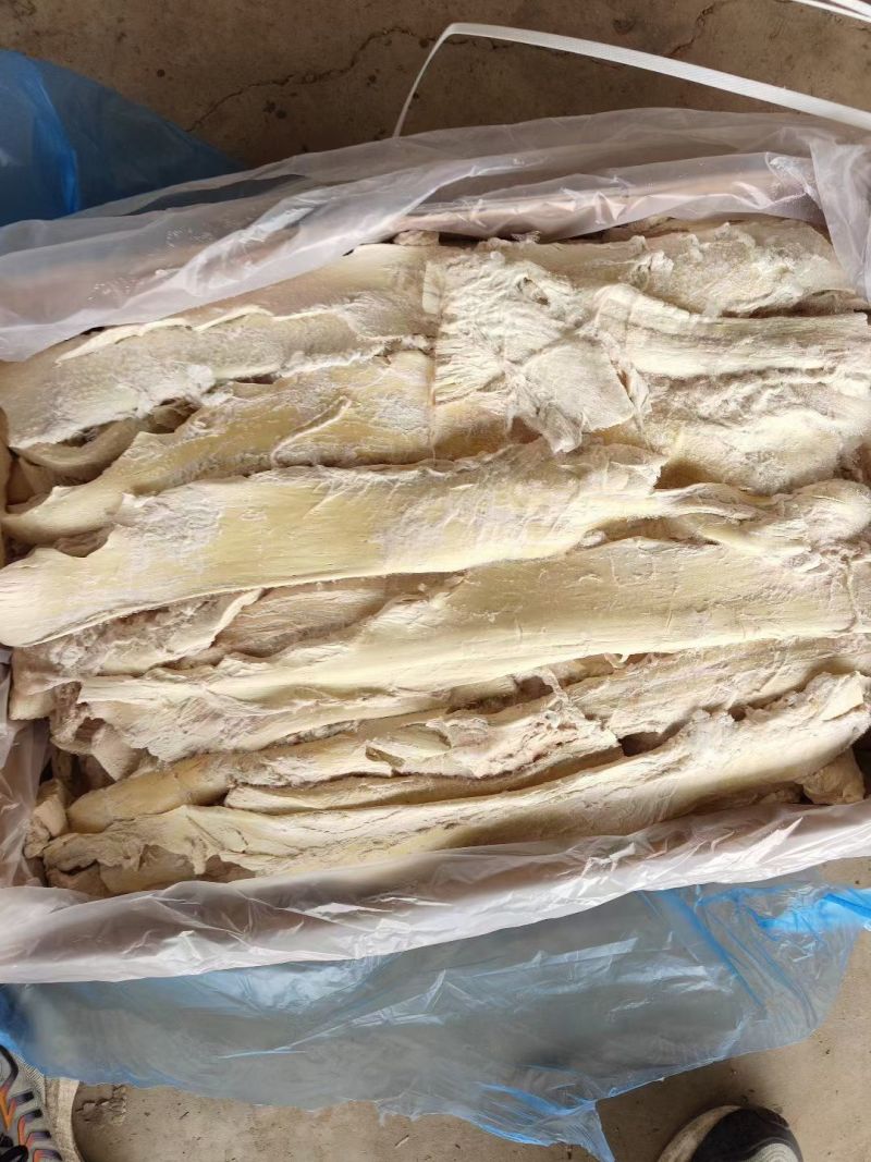 长条纯干牛板筋，厂家直销，实图拍摄，质量保证！