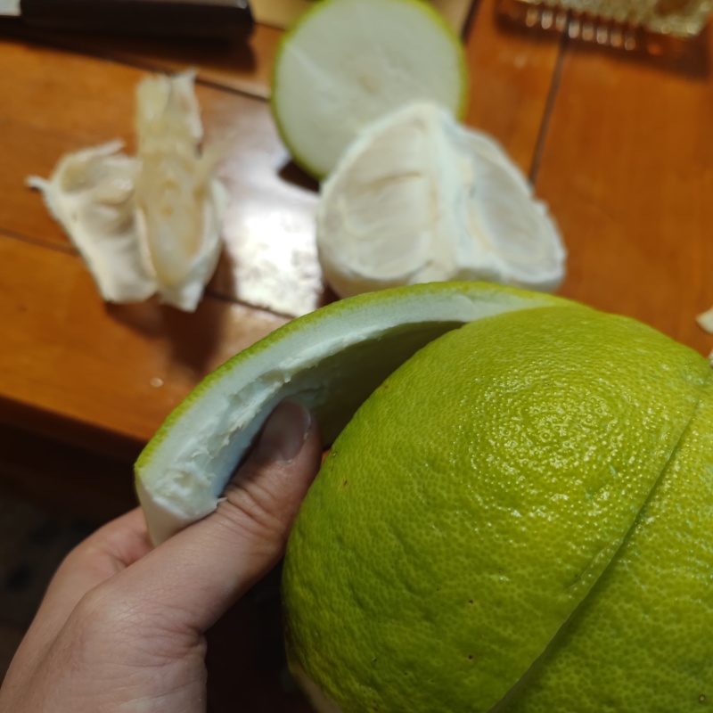 梅县沙田柚，可批发可零售，中果大果电商果，整车发货超低价