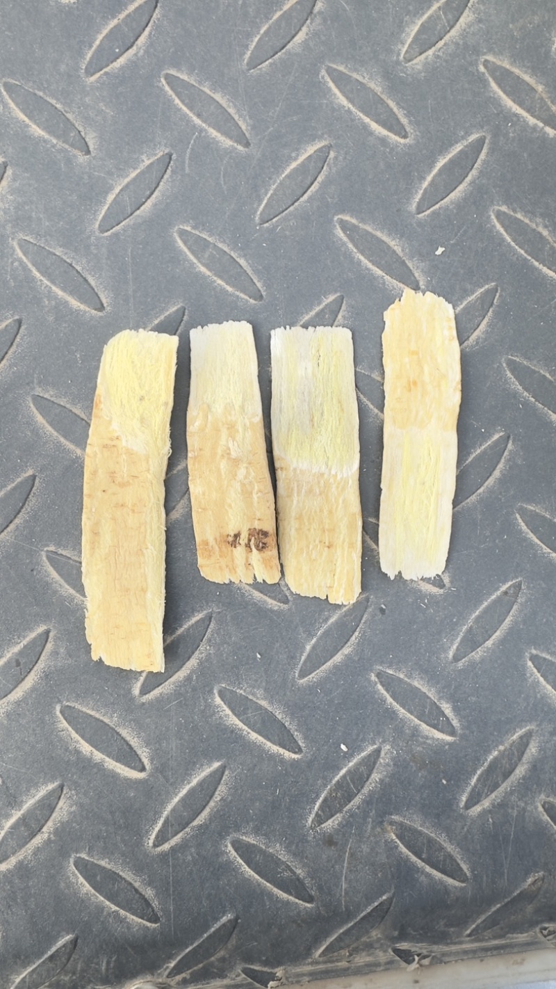 岷县黄芪手工压片。岷县产地直销。手工压片