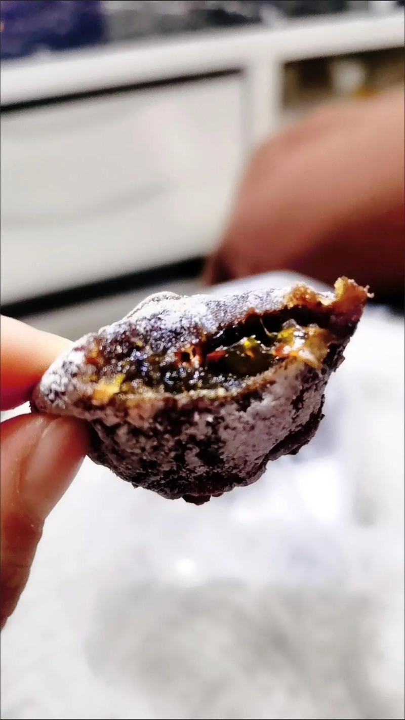 老式黑柿饼自然挂霜