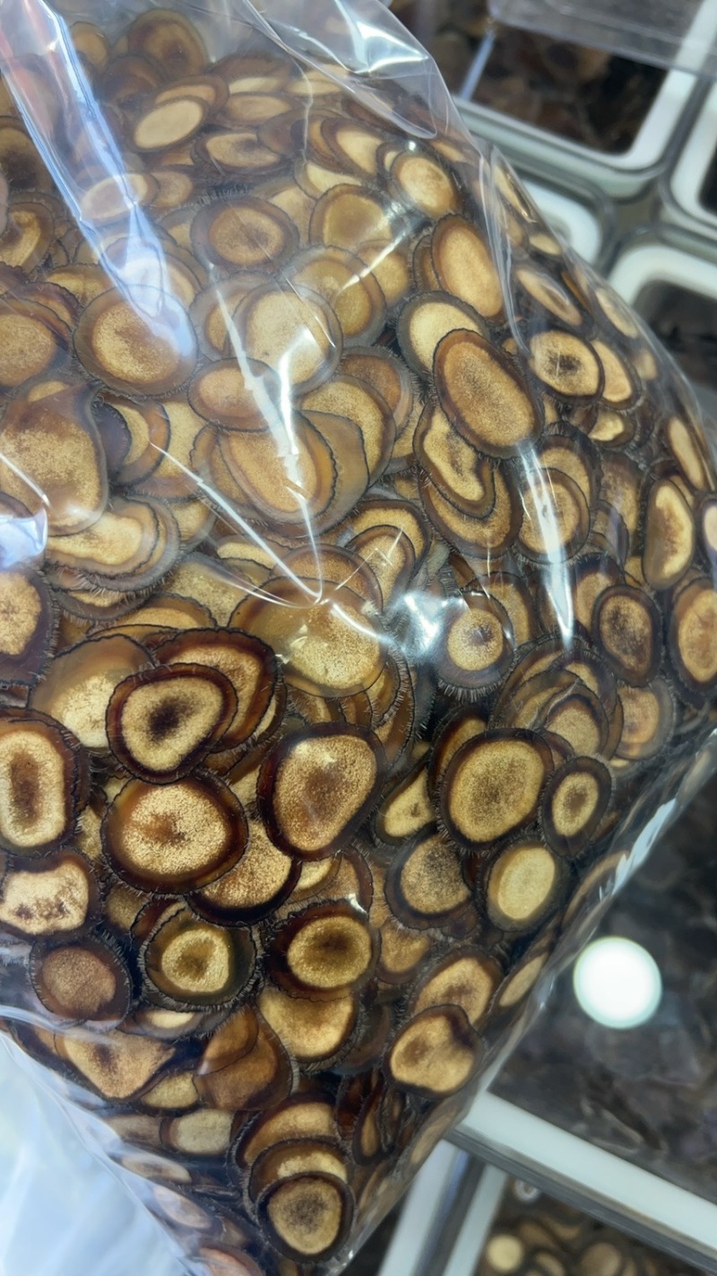 鹿茸半腊片，腊质特别好，煲汤，泡酒，送礼