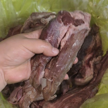 （牛舌根肉）规格50斤冻品大块牛碎肉牛舌根肉