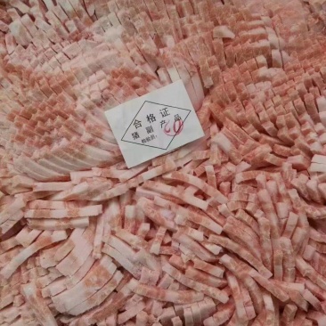 去皮五花肉条，省时省力，十公斤一箱，零售价格5.8一斤